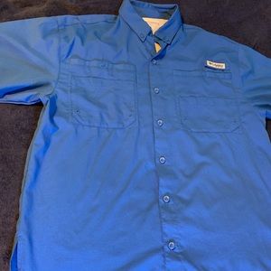Blue columbia short sleave shirt